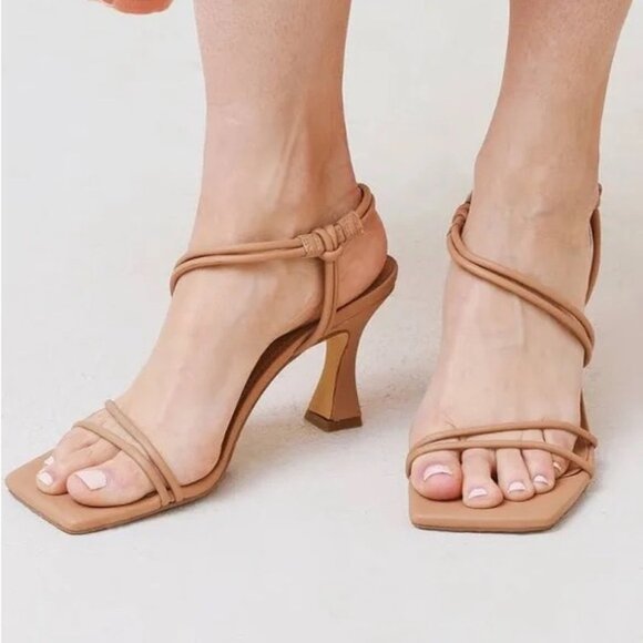 Marc Fisher Davia Strappy Tan Heeled Sandal Sz 6 - Picture 1 of 8